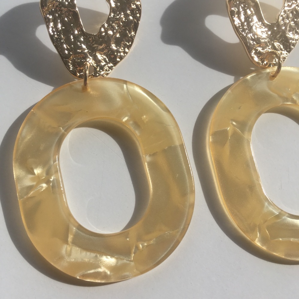 H&M Marble Statement Earrings 💫💫 - Picture 2 of 5